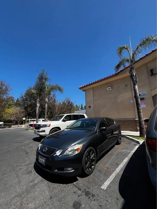 2010 Lexus LS 4th Gen - Image 6 of 9