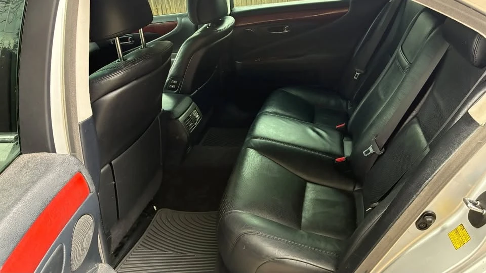 2010 Lexus LS 4th Gen - Image 10 of 20