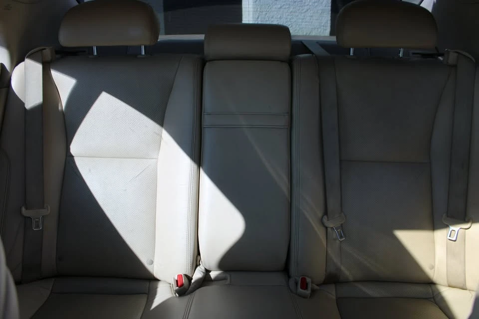 2010 Lexus LS 4th Gen - Image 10 of 20