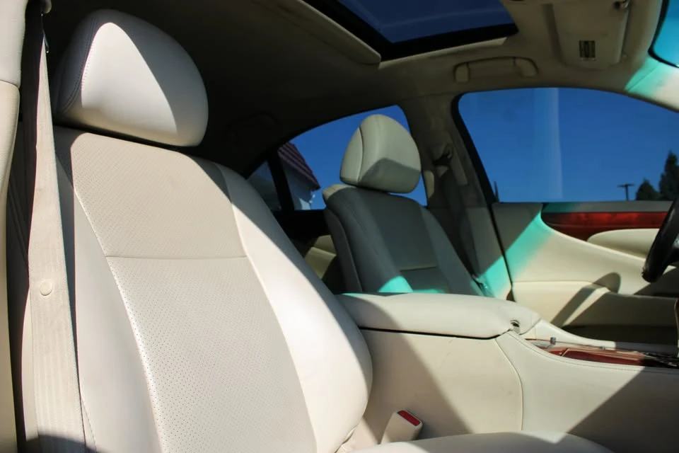 2010 Lexus LS 4th Gen - Image 6 of 20