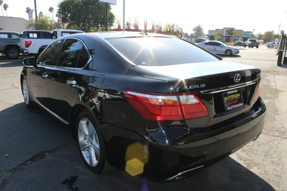 2010 Lexus LS 4th Gen - Image 18 of 20