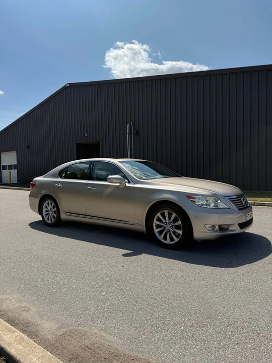 2010 Lexus LS 4th Gen - Image 5 of 18