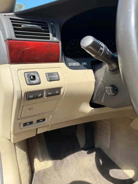 2010 Lexus LS 4th Gen - Image 10 of 18