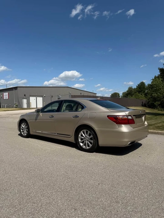 2010 Lexus LS 4th Gen - Image 3 of 18