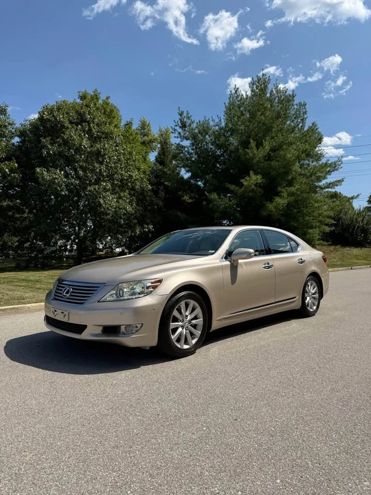 2010 Lexus LS 4th Gen - Image 4 of 18