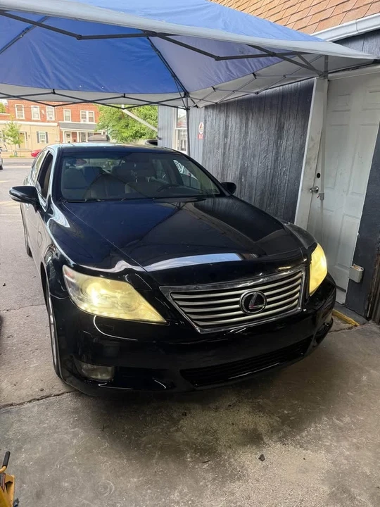 2010 Lexus LS 4th Gen - Image 2 of 2
