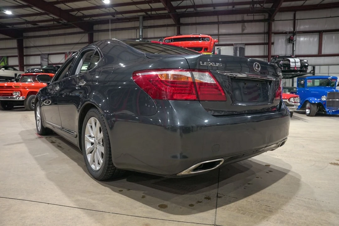 2010 Lexus LS 4th Gen - Image 6 of 12