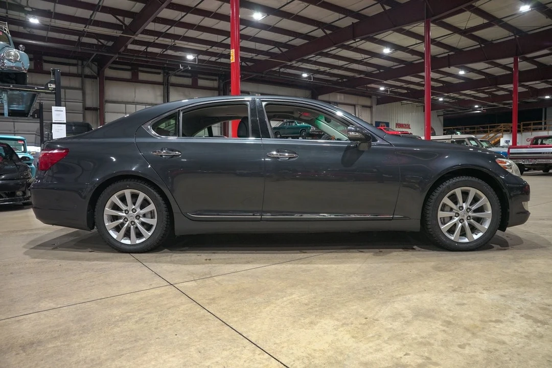 2010 Lexus LS 4th Gen - Image 10 of 12