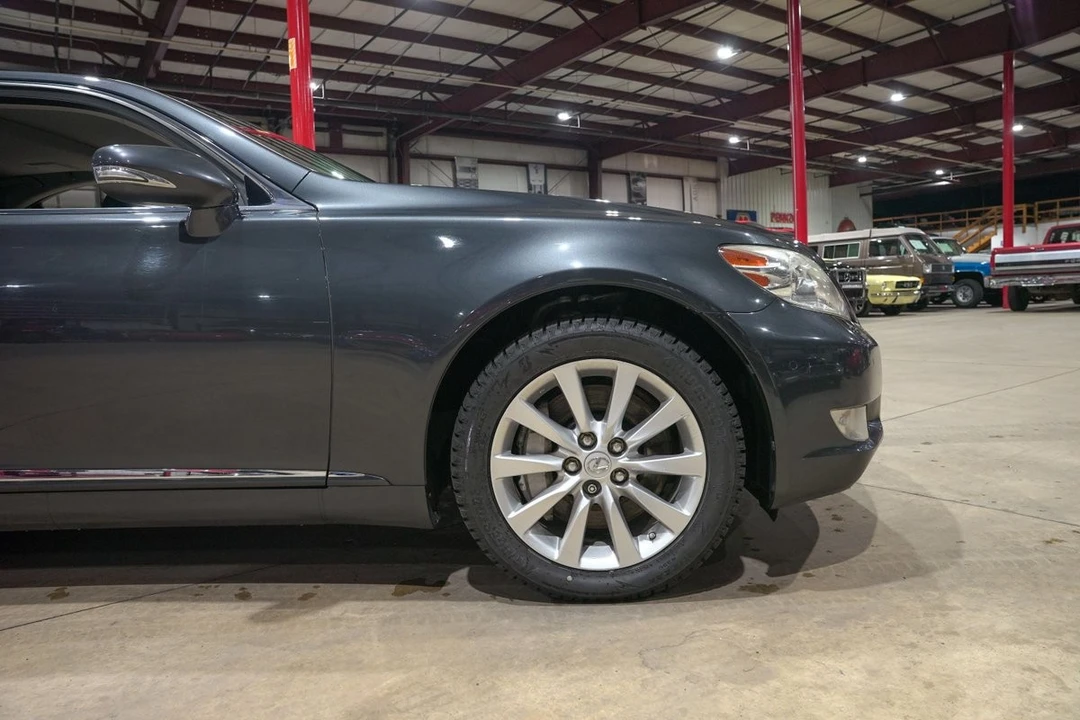 2010 Lexus LS 4th Gen - Image 11 of 12