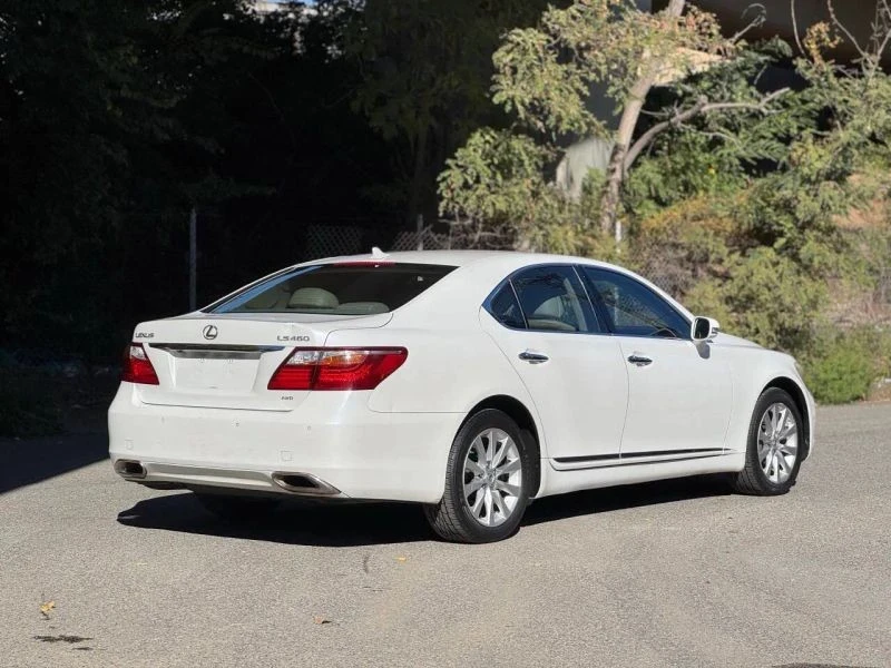 2010 Lexus LS 4th Gen - Image 8 of 12
