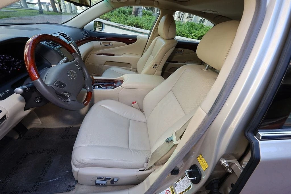 2010 Lexus LS 4th Gen - Image 5 of 21