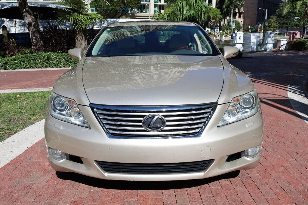 2010 Lexus LS 4th Gen - Image 20 of 21