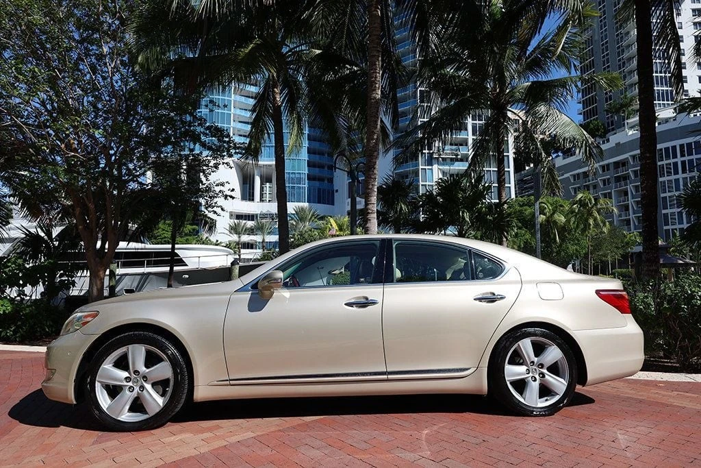 2010 Lexus LS 4th Gen - Image 14 of 21
