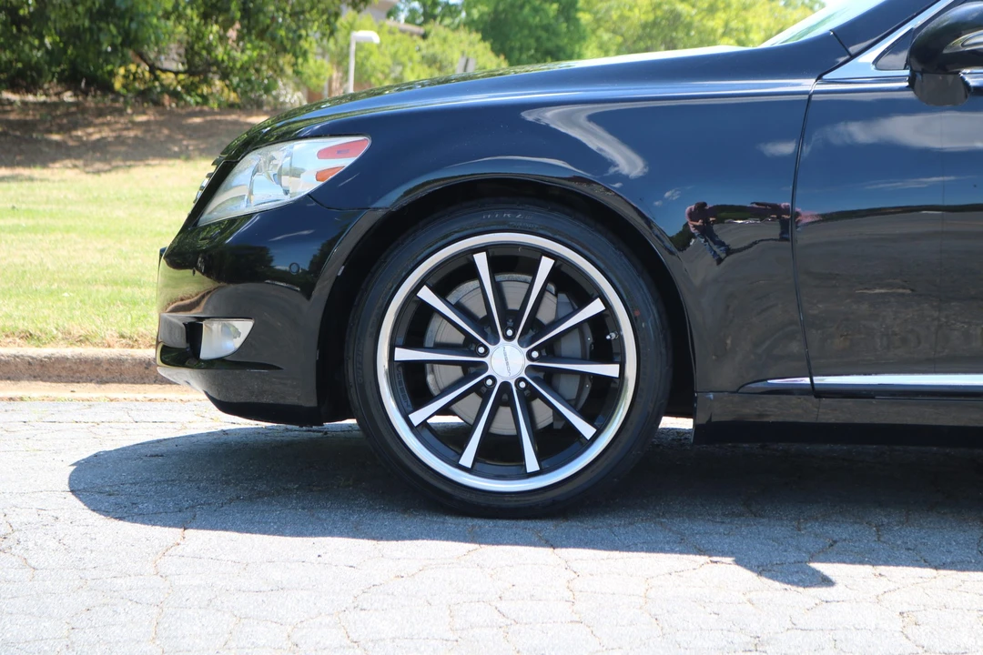 2010 Lexus LS 4th Gen - Image 22 of 31