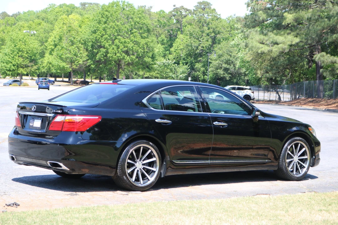 2010 Lexus LS 4th Gen - Image 10 of 31