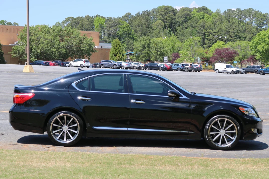 2010 Lexus LS 4th Gen - Image 11 of 31