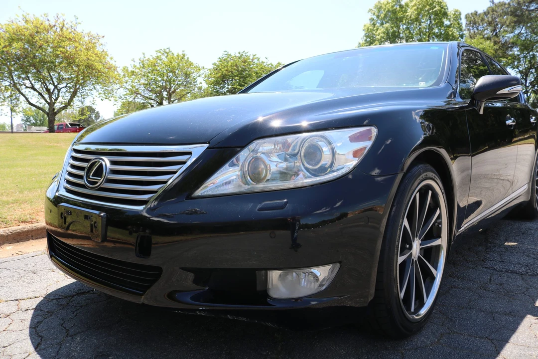 2010 Lexus LS 4th Gen - Image 17 of 31