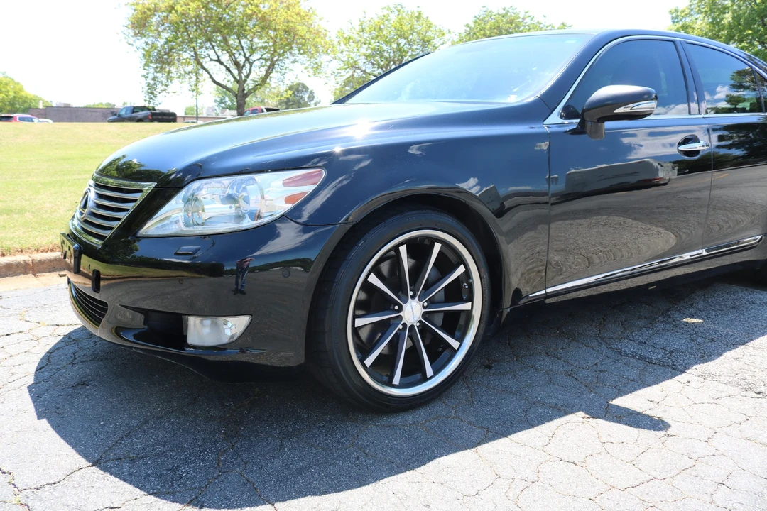 2010 Lexus LS 4th Gen - Image 20 of 31