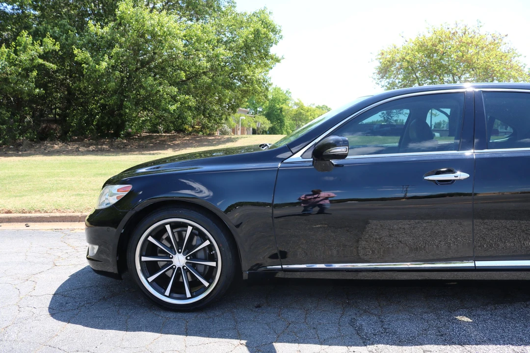 2010 Lexus LS 4th Gen - Image 23 of 31