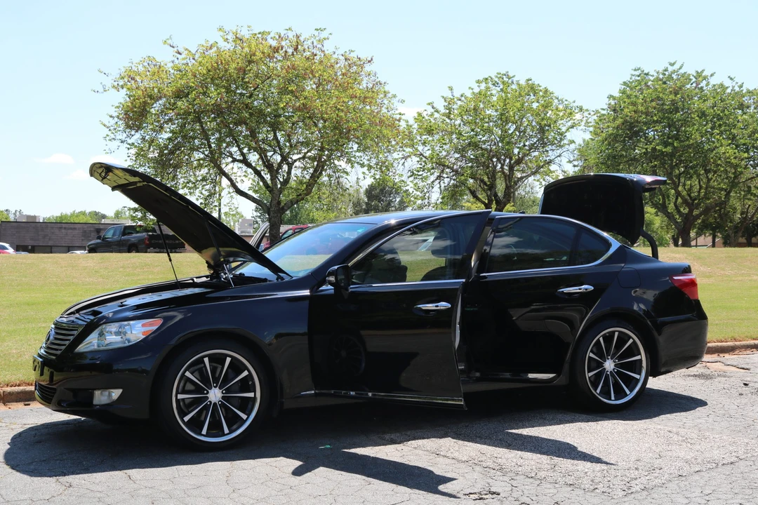 2010 Lexus LS 4th Gen - Image 15 of 31