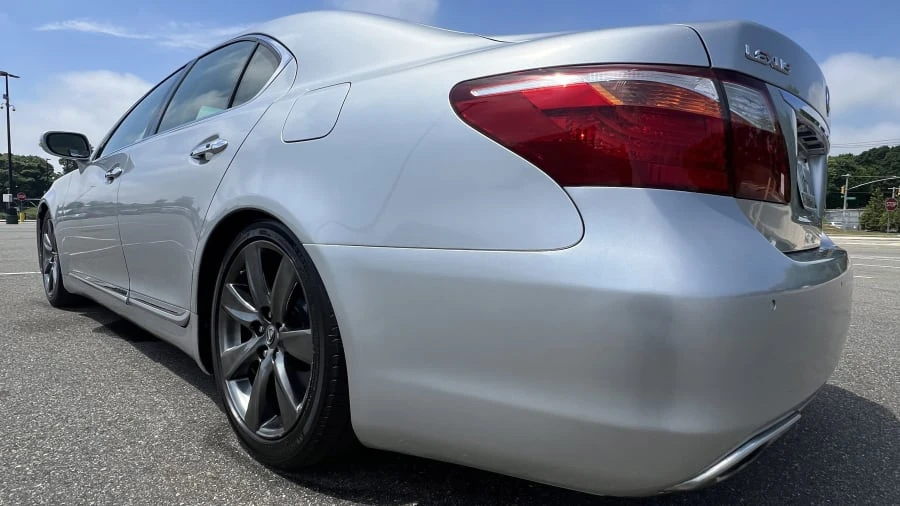 2010 Lexus LS 4th Gen - Image 6 of 10