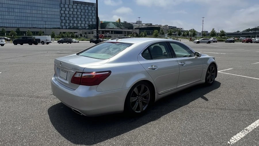 2010 Lexus LS 4th Gen - Image 3 of 10