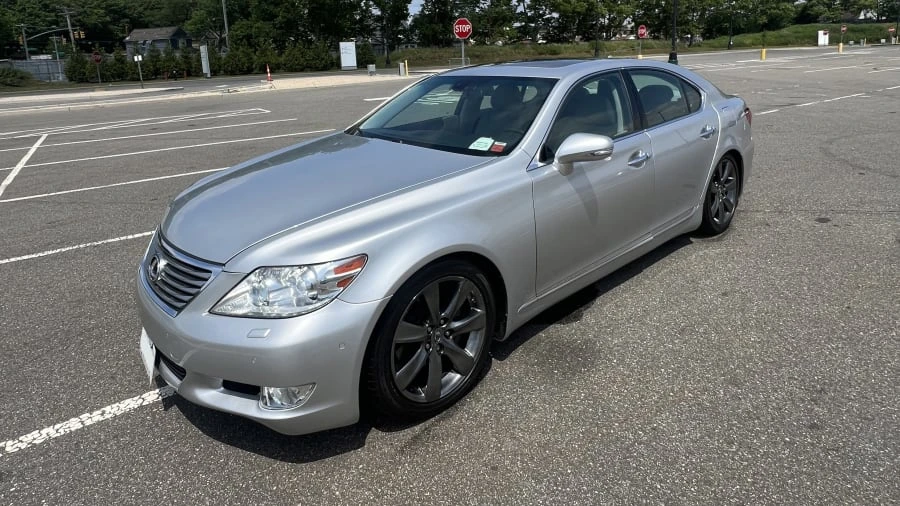 2010 Lexus LS 4th Gen - Image 7 of 10