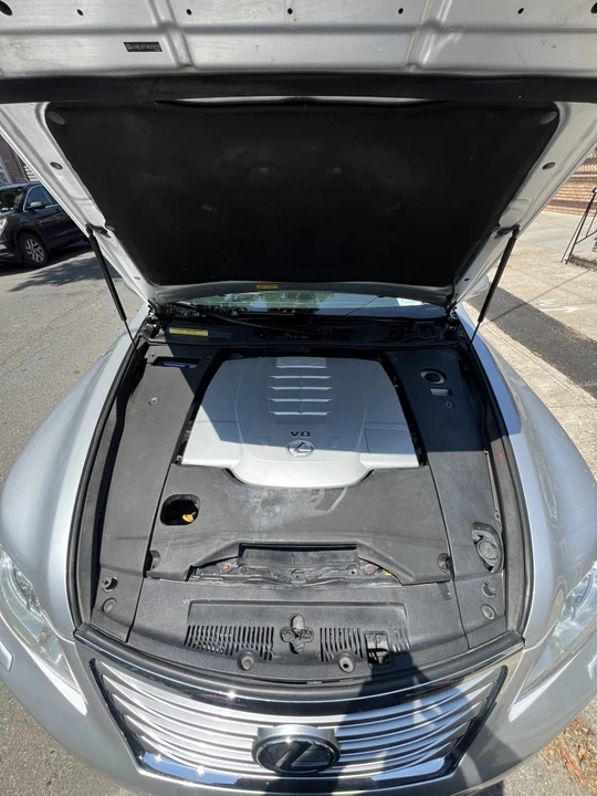 2010 Lexus LS 4th Gen - Image 10 of 10