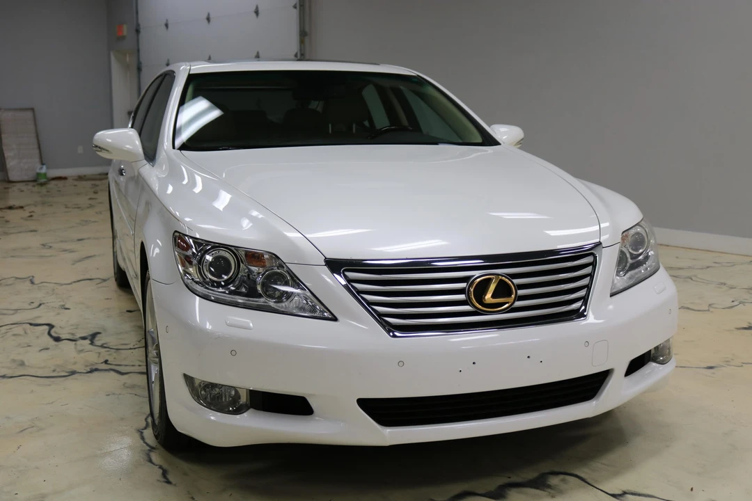 2010 Lexus LS 4th Gen - Image 21 of 31