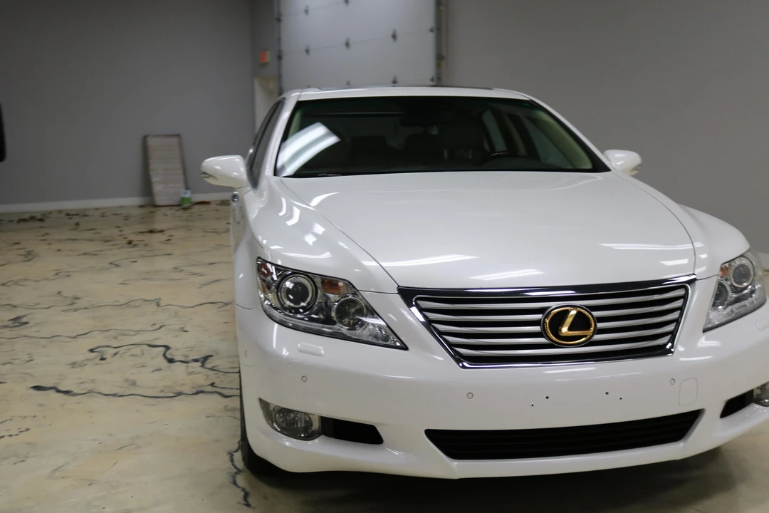 2010 Lexus LS 4th Gen - Image 23 of 31