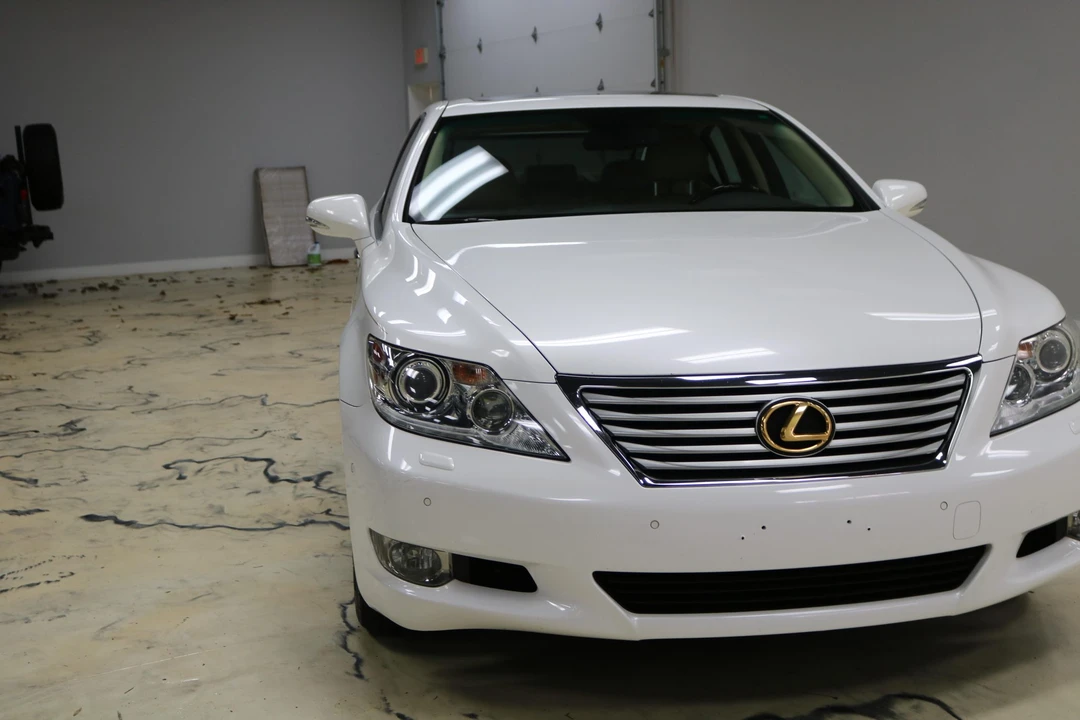2010 Lexus LS 4th Gen - Image 24 of 31