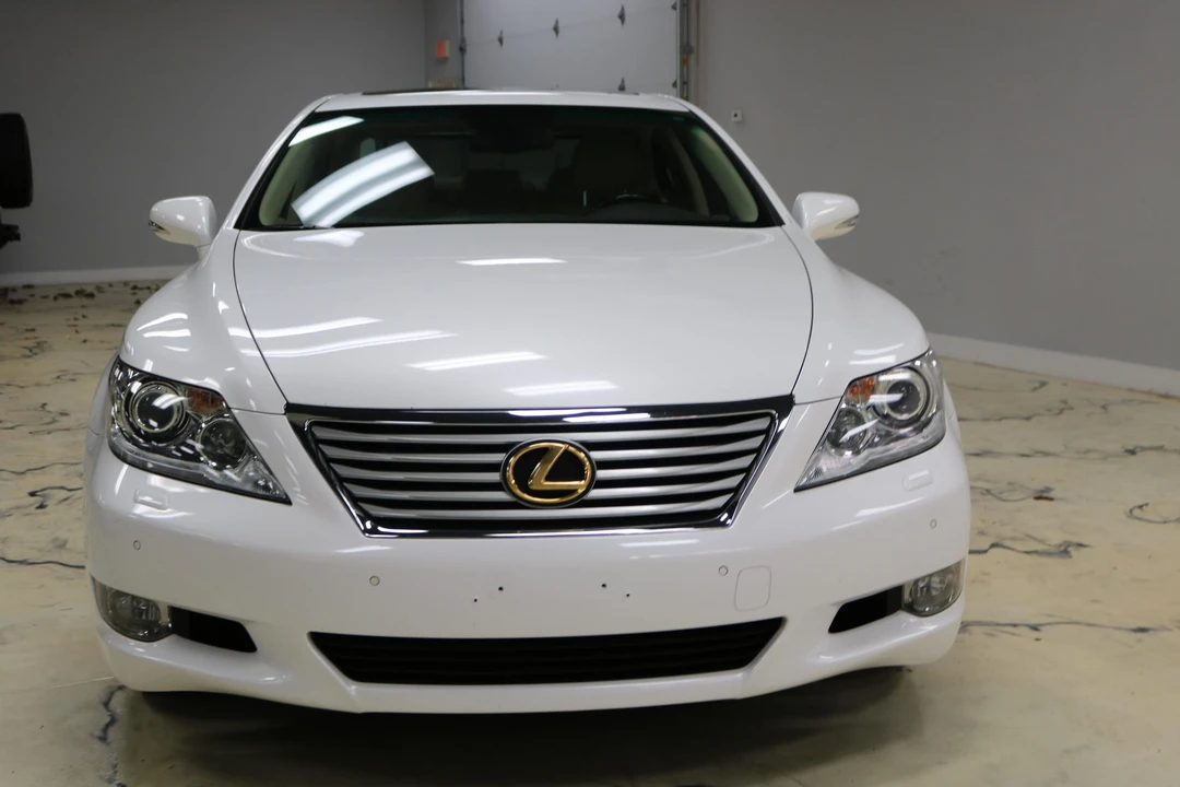 2010 Lexus LS 4th Gen - Image 22 of 31