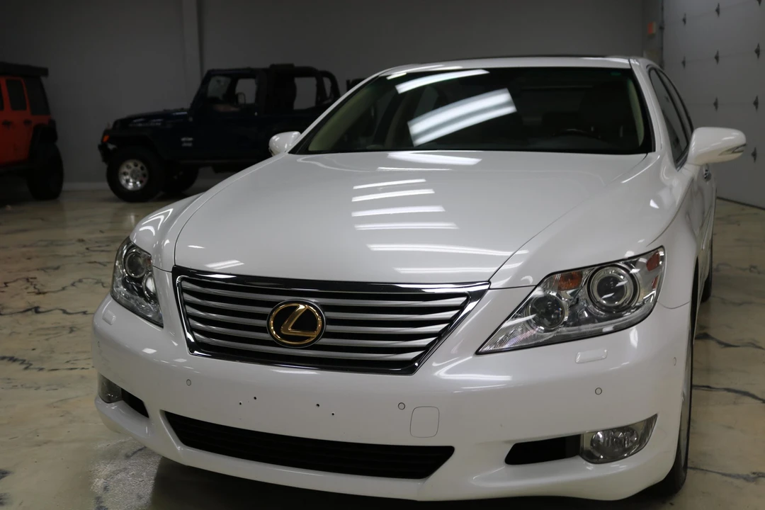 2010 Lexus LS 4th Gen - Image 3 of 31