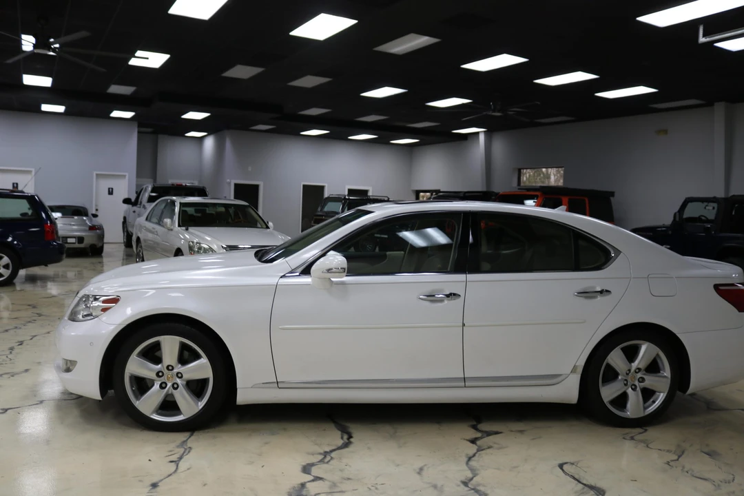 2010 Lexus LS 4th Gen - Image 6 of 31