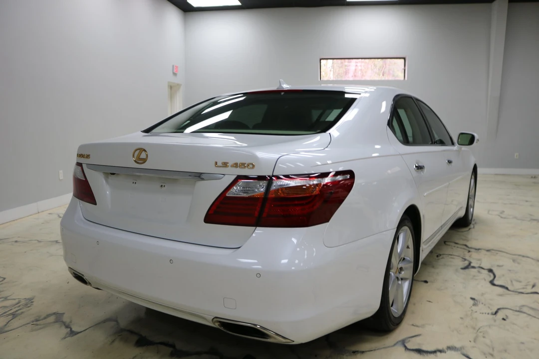 2010 Lexus LS 4th Gen - Image 10 of 31