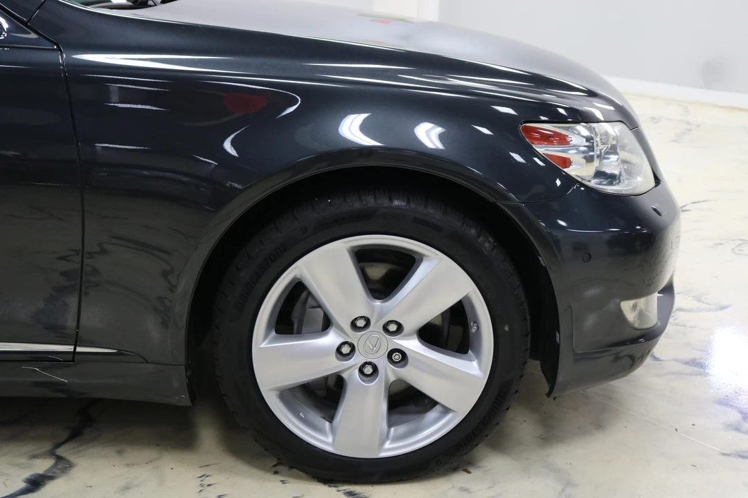 2010 Lexus LS 4th Gen - Image 29 of 31