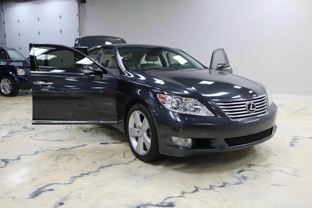 2010 Lexus LS 4th Gen - Image 18 of 31