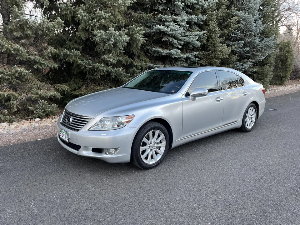 2010 Lexus LS 4th Gen - Image 2 of 31
