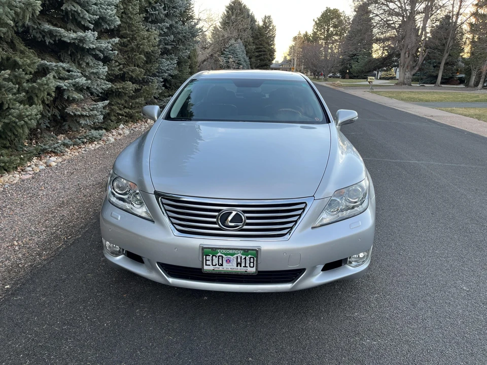 2010 Lexus LS 4th Gen - Image 3 of 31
