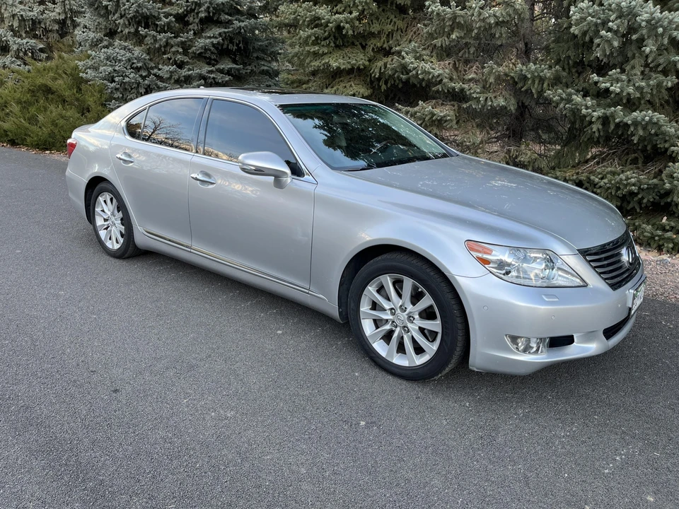 2010 Lexus LS 4th Gen - Image 5 of 31