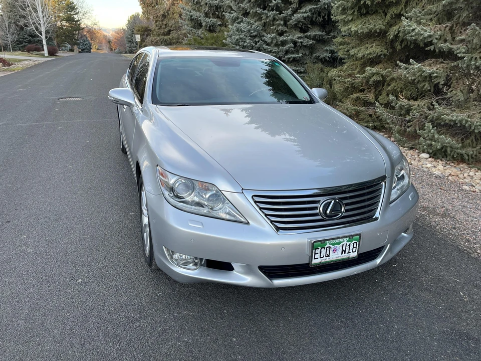 2010 Lexus LS 4th Gen - Image 4 of 31