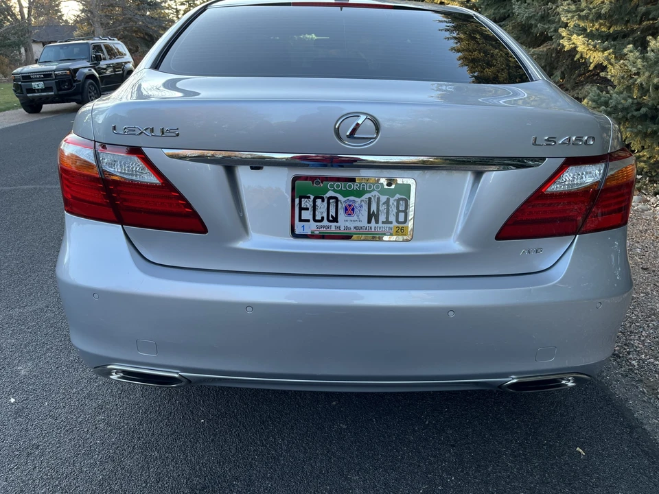 2010 Lexus LS 4th Gen - Image 23 of 31