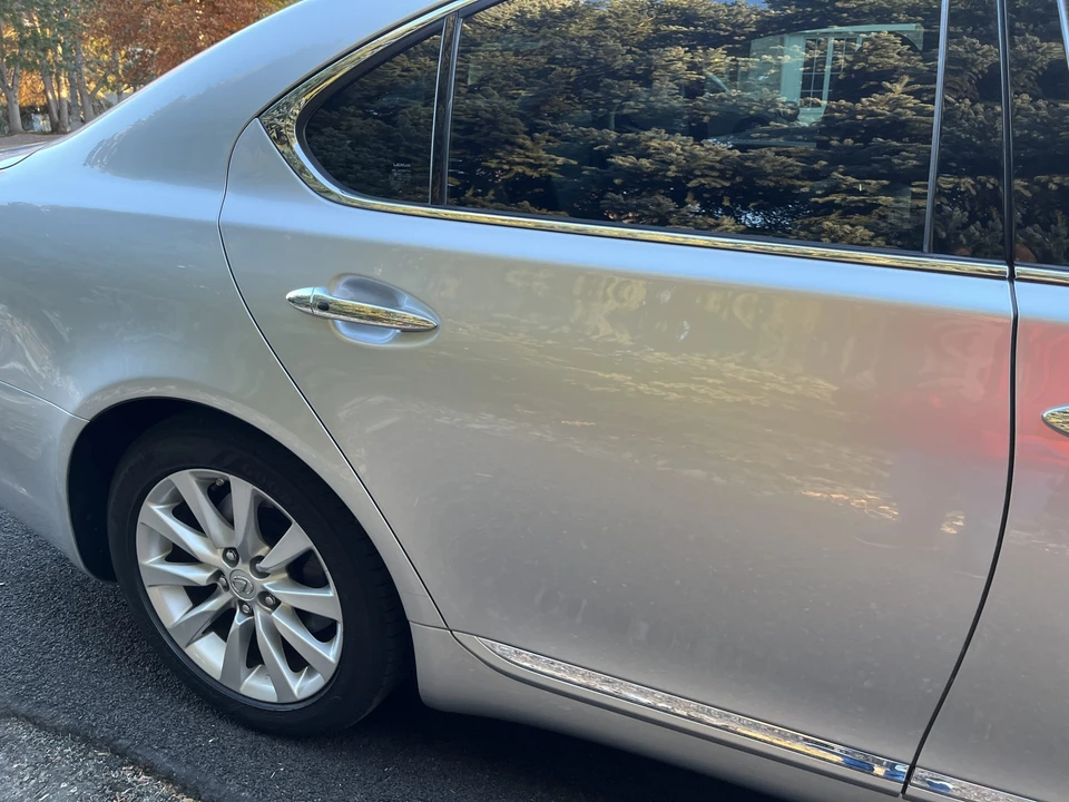 2010 Lexus LS 4th Gen - Image 29 of 31