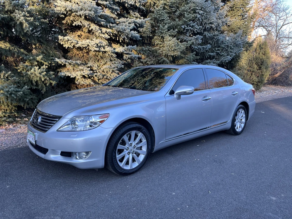 2010 Lexus LS 4th Gen - Image 13 of 31