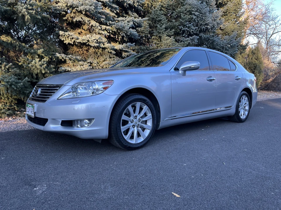 2010 Lexus LS 4th Gen - Image 14 of 31