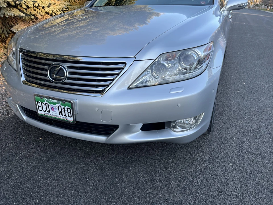 2010 Lexus LS 4th Gen - Image 17 of 31