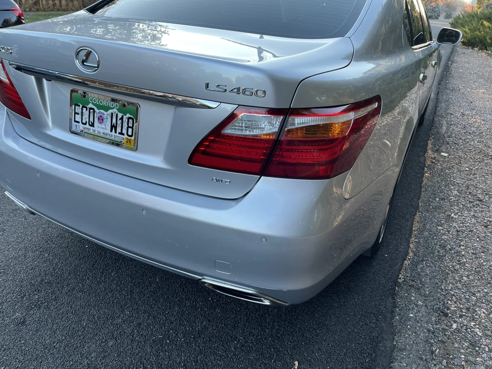 2010 Lexus LS 4th Gen - Image 24 of 31