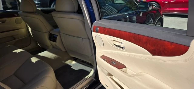 2010 Lexus LS 4th Gen - Image 14 of 18