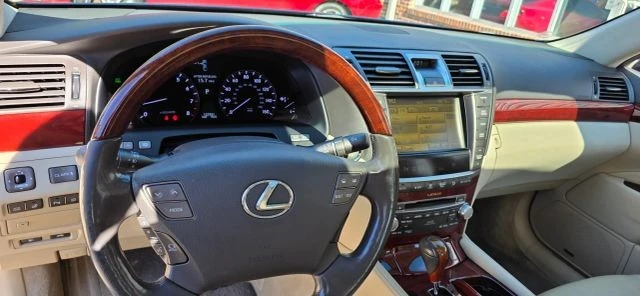 2010 Lexus LS 4th Gen - Image 11 of 18