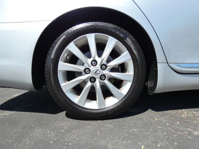 2010 Lexus LS 4th Gen - Image 20 of 21